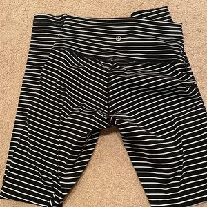 Lululemon leggings size 6
